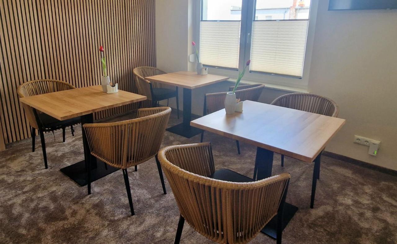 Hotel Rhin Inn Fehrbellin ภายนอก รูปภาพ