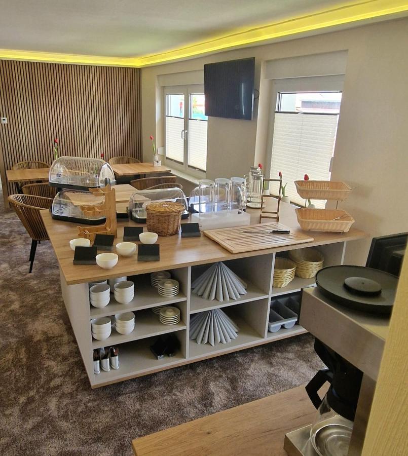Hotel Rhin Inn Fehrbellin ภายนอก รูปภาพ