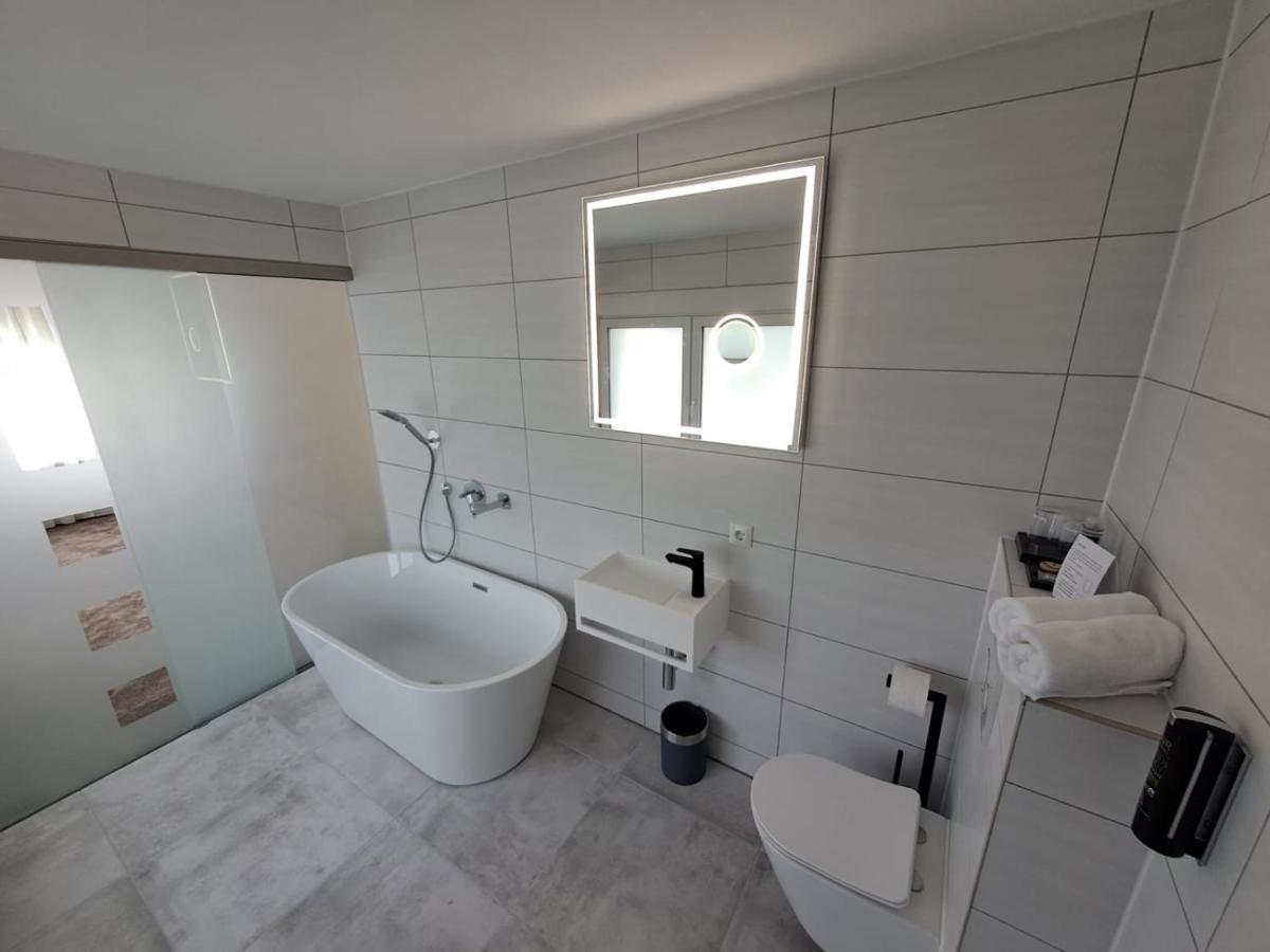 Hotel Rhin Inn Fehrbellin ภายนอก รูปภาพ